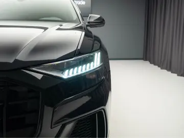 Audi Q8 S line