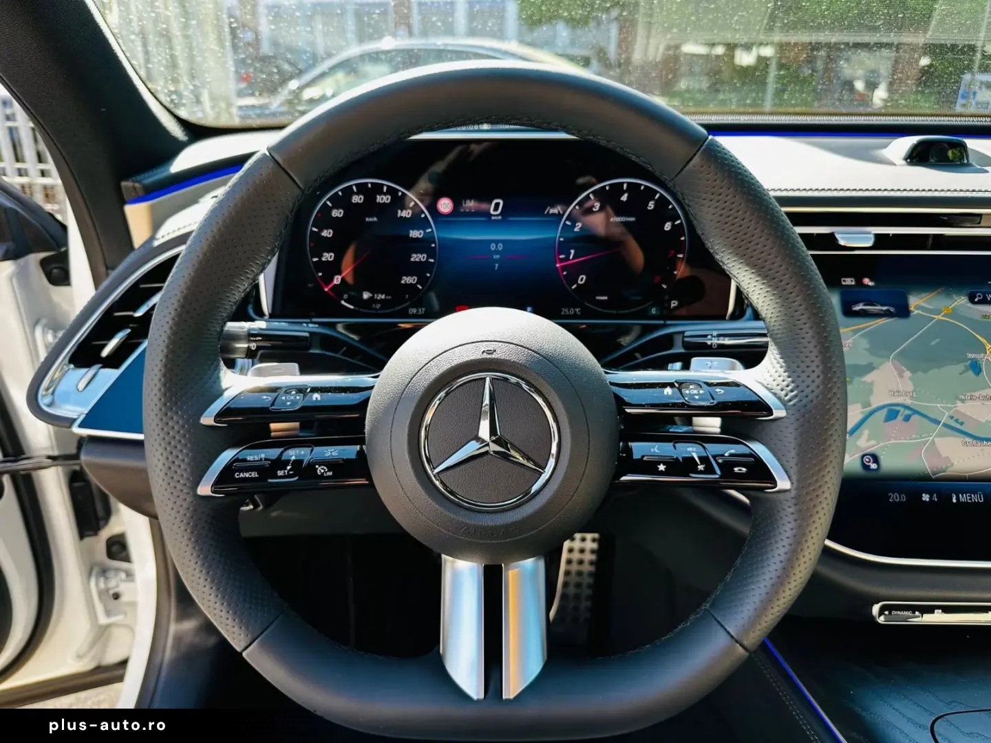 Mercedes-Benz E 200AMG Line Premium Plus Hyperscreen