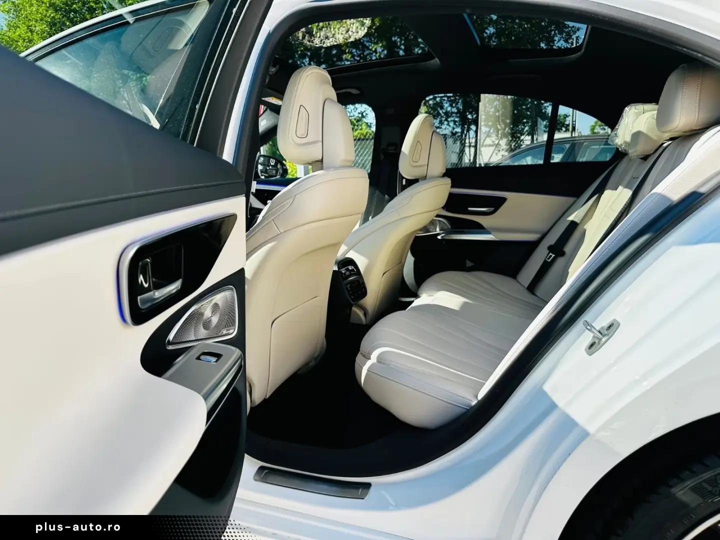 Mercedes-Benz E 200AMG Line Premium Plus Hyperscreen