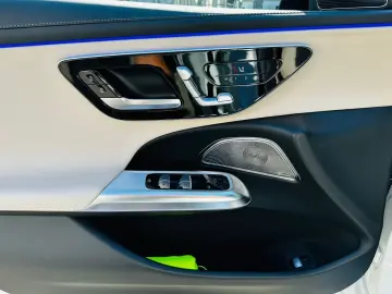 Mercedes-Benz E 200AMG Line Premium Plus Hyperscreen