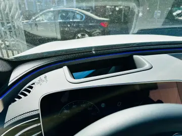 Mercedes-Benz E 200AMG Line Premium Plus Hyperscreen