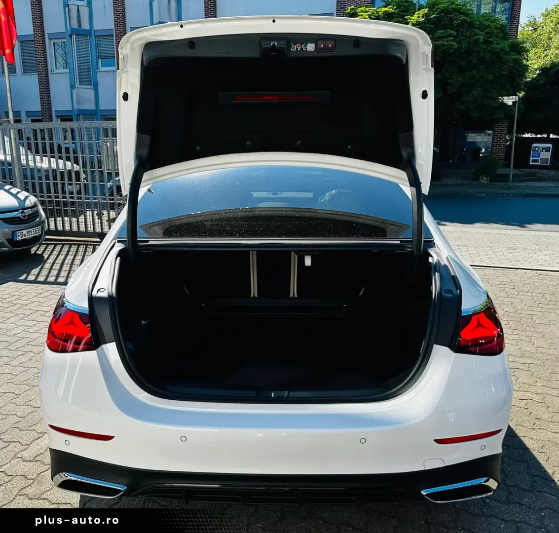 Mercedes-Benz E 200AMG Line Premium Plus Hyperscreen