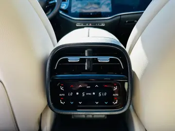 Mercedes-Benz E 200AMG Line Premium Plus Hyperscreen