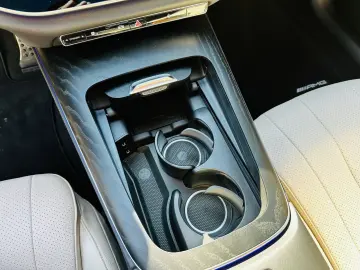 Mercedes-Benz E 200AMG Line Premium Plus Hyperscreen