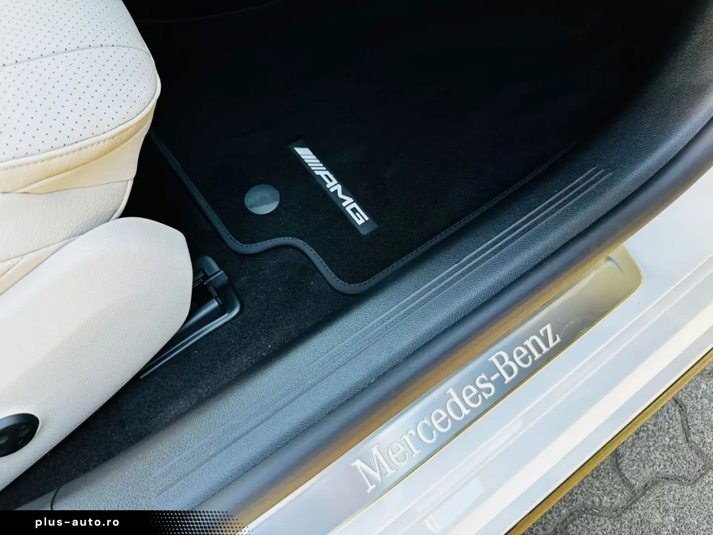 Mercedes-Benz E 200AMG Line Premium Plus Hyperscreen