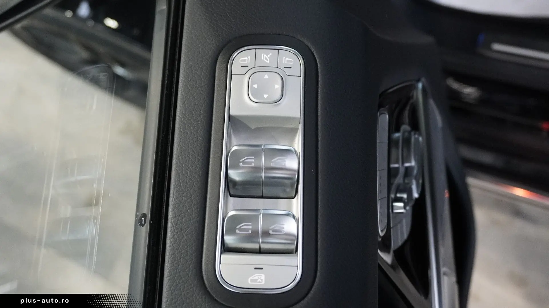 MERCEDES-BENZ G 63 AMG AHK PANO STHZ 360  22