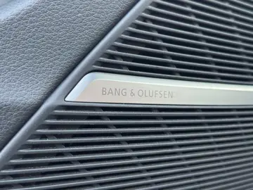 AUDI Q8 50 TDI S-LINE QUATT 21  B&O KAM NAVI