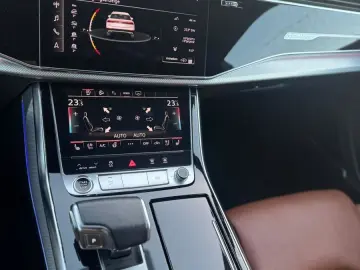 AUDI Q8 50 TDI S-LINE QUATT 21  B&O KAM NAVI