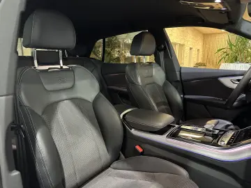 AUDI Q8 45 TDI Quattro S-Line HUD Matrix-LED R.Cam