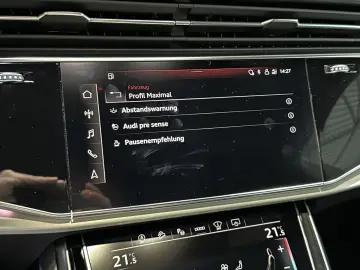 AUDI Q8 45 TDI Quattro S-Line HUD Matrix-LED R.Cam