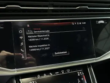 AUDI Q8 45 TDI Quattro S-Line HUD Matrix-LED R.Cam