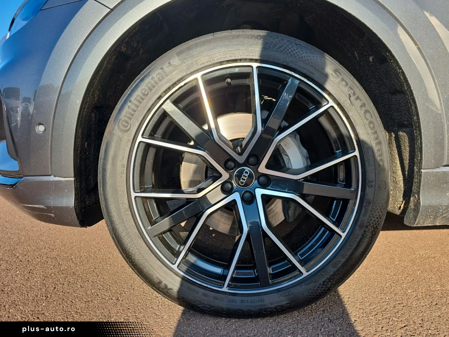 AUDI Q8 45 TDI qu S line MATRIX AIR STANDHZG AHK 21