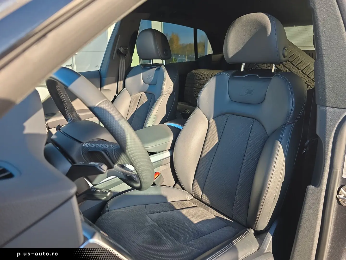 AUDI Q8 45 TDI qu S line MATRIX AIR STANDHZG AHK 21