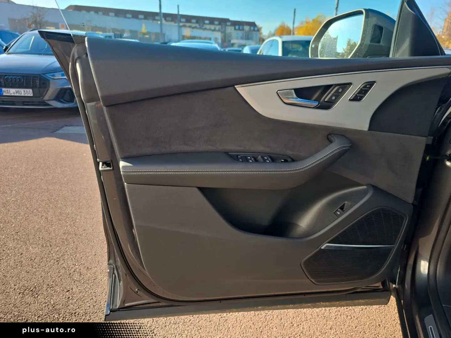 AUDI Q8 45 TDI qu S line MATRIX AIR STANDHZG AHK 21