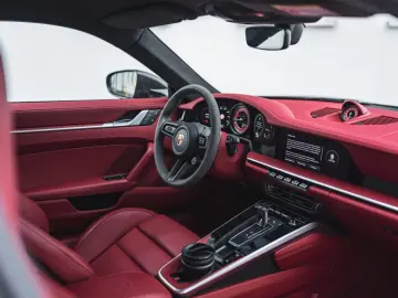 PORSCHE 911 Turbo S  LEICHTBAU   AERO   GARANTiE MWST.