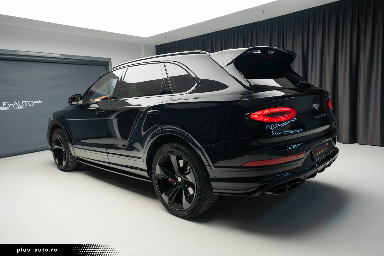 2024 BENTLEY BENTAYGA S V8