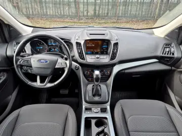 Ford Kuga 2.0 TDCi 4WD Powershift Trend