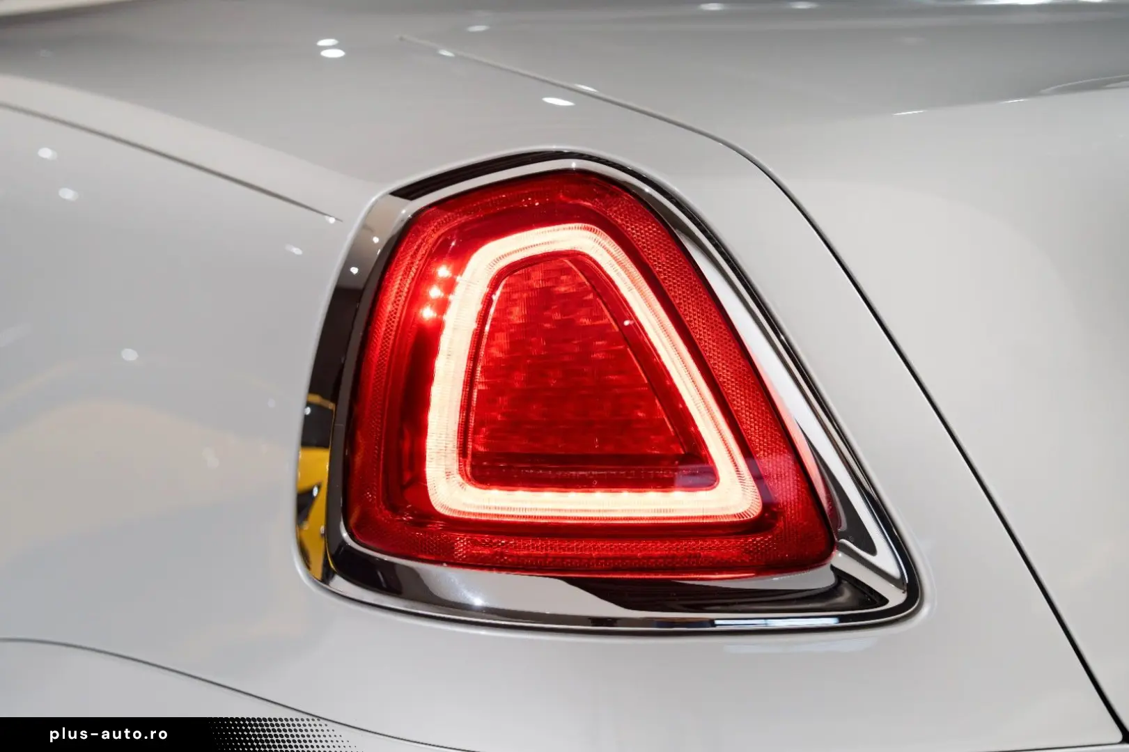 ROLLS ROYCE Dawn BESPOKE MASSAGE HEAD-UP 21 LM TV SOFT-CLOSE