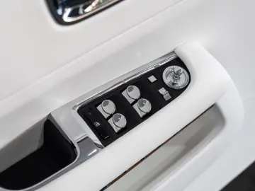 ROLLS ROYCE Dawn BESPOKE MASSAGE HEAD-UP 21 LM TV SOFT-CLOSE