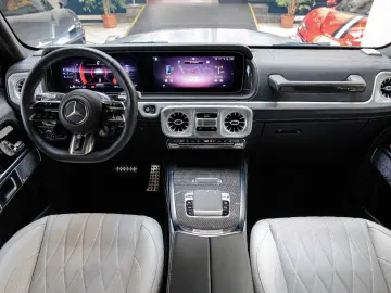 MERCEDES-BENZ G 63 AMG New Model - 1 Owner