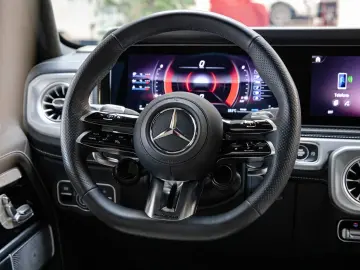 MERCEDES-BENZ G 63 AMG New Model - 1 Owner