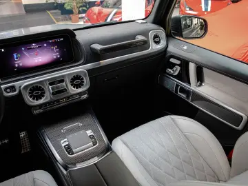 MERCEDES-BENZ G 63 AMG New Model - 1 Owner