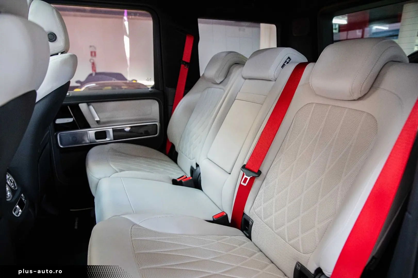 MERCEDES-BENZ G 63 AMG New Model - 1 Owner