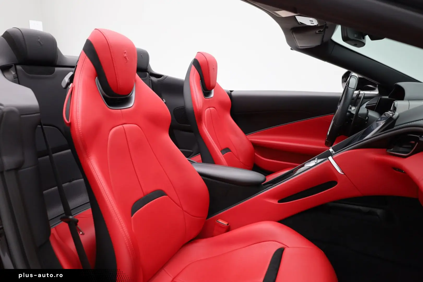 FERRARI Roma Spider - NERO PUROSANGUE - FERRARI