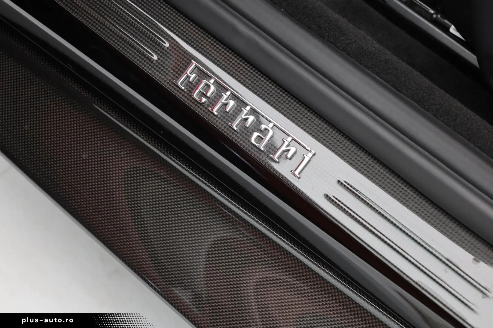 FERRARI Roma Spider - NERO PUROSANGUE - FERRARI