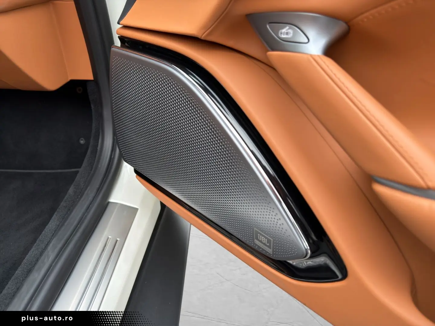 FERRARI Roma Spider   Painted Shields   MADM