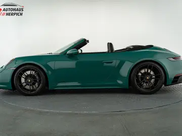 PORSCHE 992 Carrera GTS Cabriolet PTS Smyrnagreen Lift