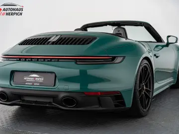 PORSCHE 992 Carrera GTS Cabriolet PTS Smyrnagreen Lift
