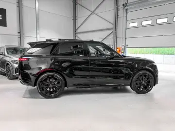 LAND ROVER Range Rover Sport DYNAMIC HSE P440E 22 AHK PANO