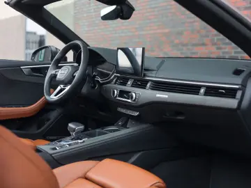 AUDI A5 Cabriolet 45 TFSI Quattro   S line - 360 -HUD
