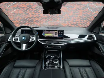 BMW X5 50e xDrive   M Sport Pro - AHK - SoftClose
