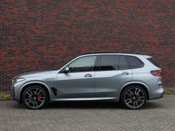 BMW X5 50e xDrive   M Sport Pro - AHK - SoftClose