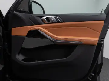 BMW X5 xD45e M Sport Panorama Laser Kamera DAB H K