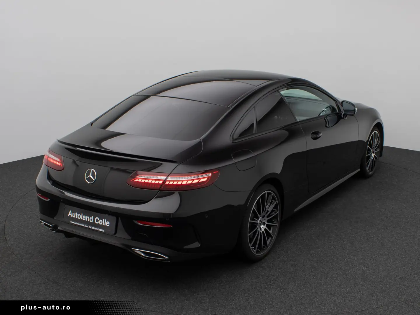 MERCEDES-BENZ E300d Coupe 4Matic AMG Panorama Kamera LED