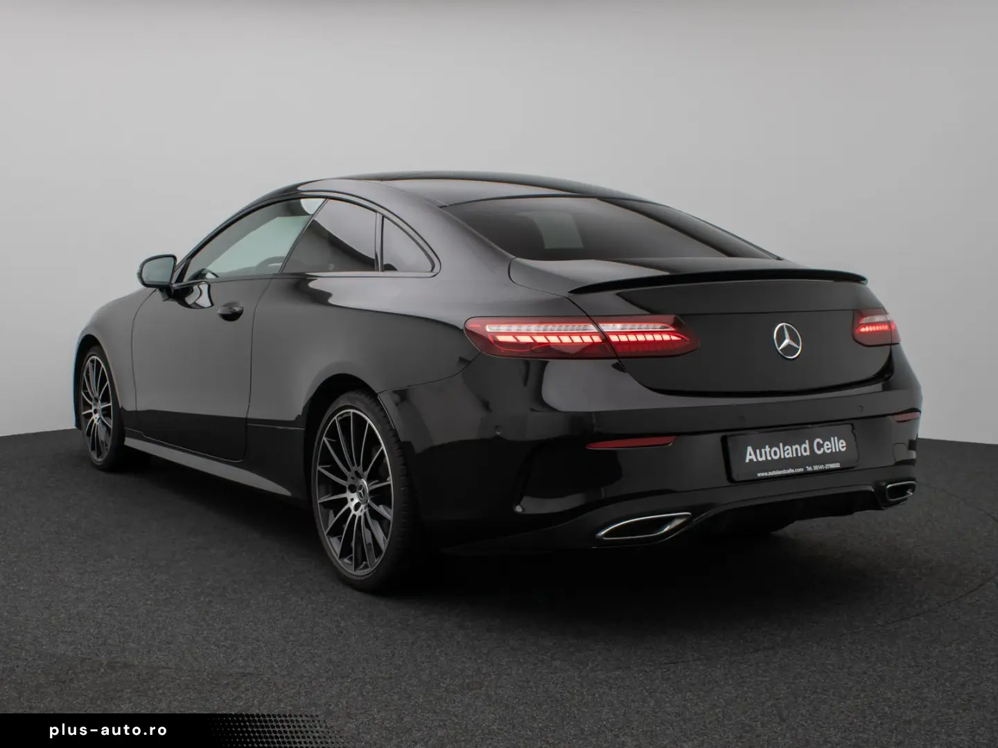 MERCEDES-BENZ E300d Coupe 4Matic AMG Panorama Kamera LED