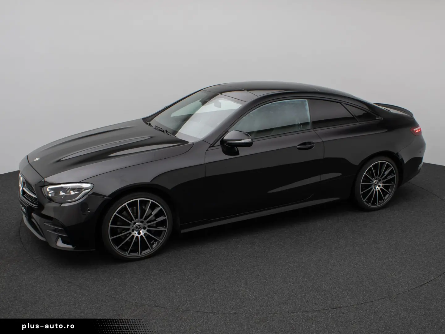 MERCEDES-BENZ E300d Coupe 4Matic AMG Panorama Kamera LED