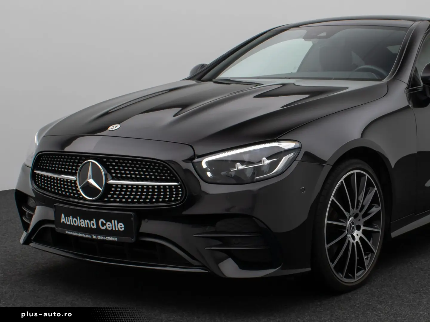 MERCEDES-BENZ E300d Coupe 4Matic AMG Panorama Kamera LED