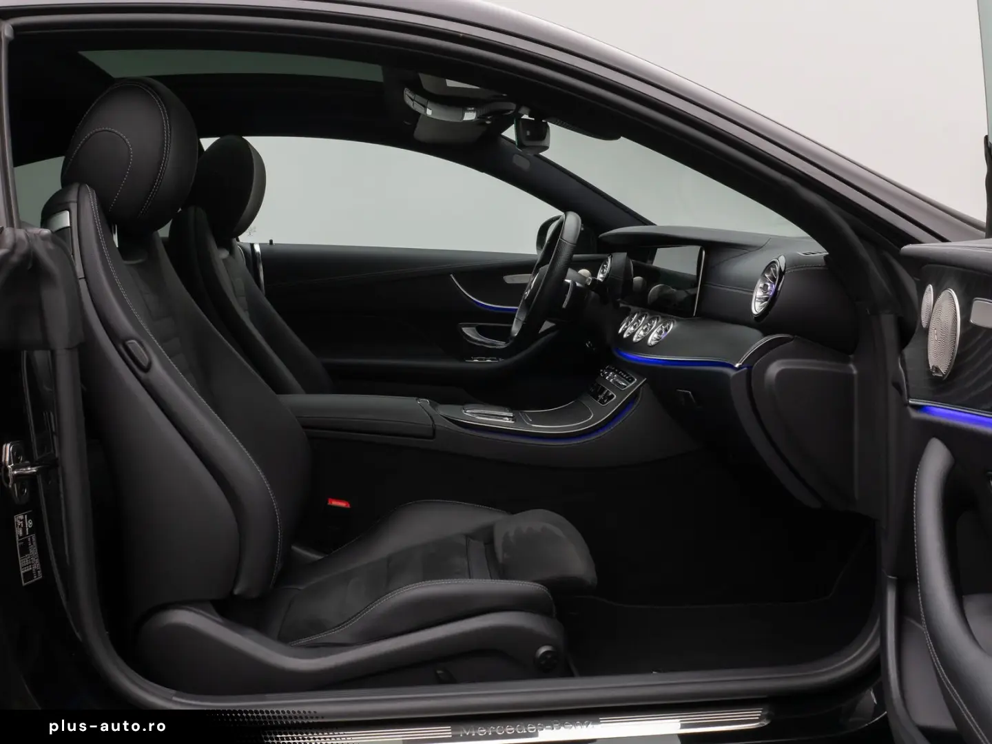 MERCEDES-BENZ E300d Coupe 4Matic AMG Panorama Kamera LED