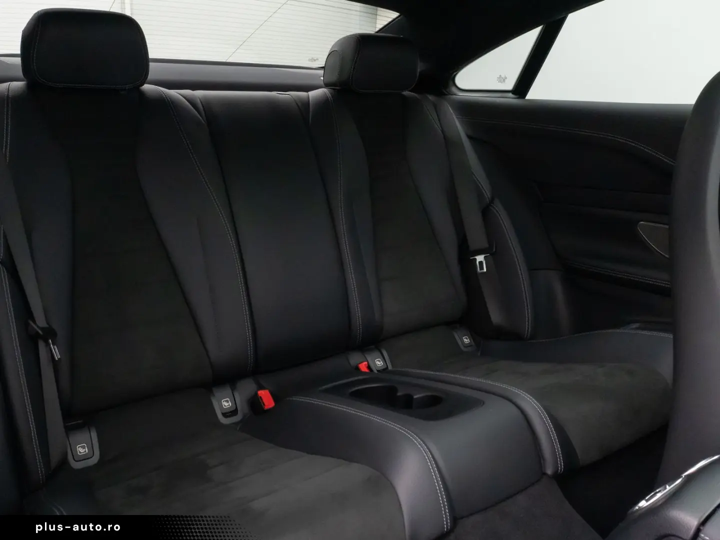 MERCEDES-BENZ E300d Coupe 4Matic AMG Panorama Kamera LED