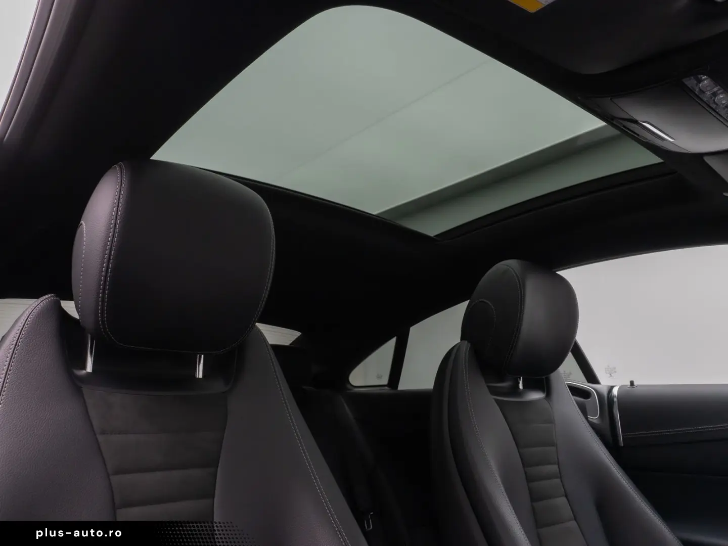 MERCEDES-BENZ E300d Coupe 4Matic AMG Panorama Kamera LED