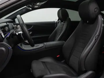 MERCEDES-BENZ E300d Coupe 4Matic AMG Panorama Kamera LED