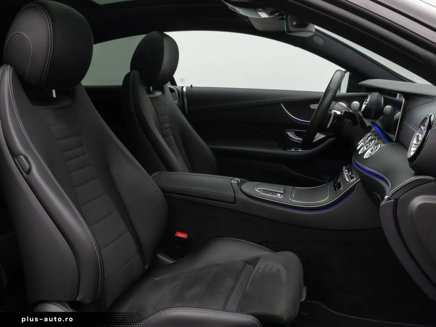 MERCEDES-BENZ E300d Coupe 4Matic AMG Panorama Kamera LED