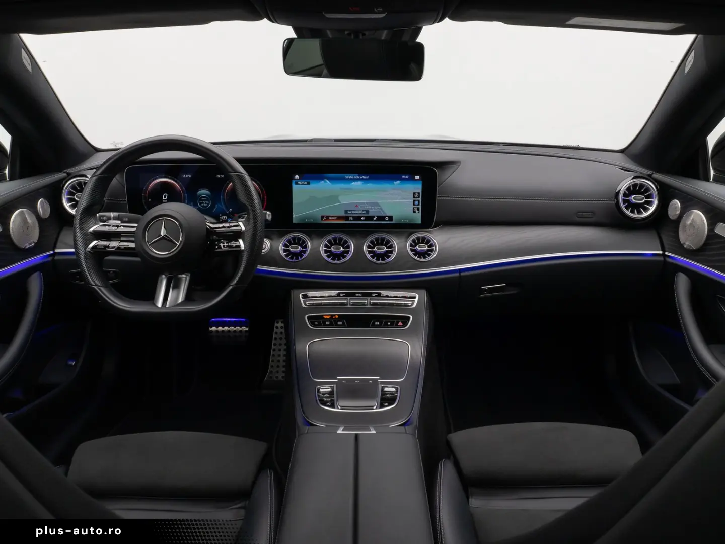 MERCEDES-BENZ E300d Coupe 4Matic AMG Panorama Kamera LED