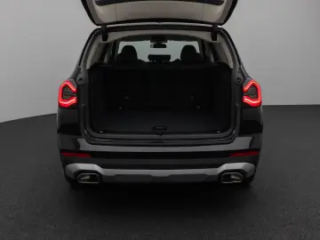 BMW X3 xD20d Kamera DAB CockPitPlus LED Sport Leder