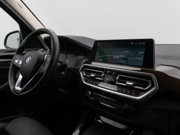 BMW X3 xD20d Kamera DAB CockPitPlus LED Sport Leder