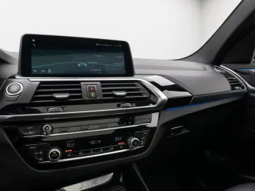 BMW X3 xD30e Panorama HUD DAB HiFi Komfort Sport 20